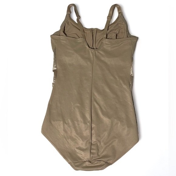 Cupid Extra Firm Control Shaping Bodysuit Style 5908 Size 40D - Picture 5 of 12